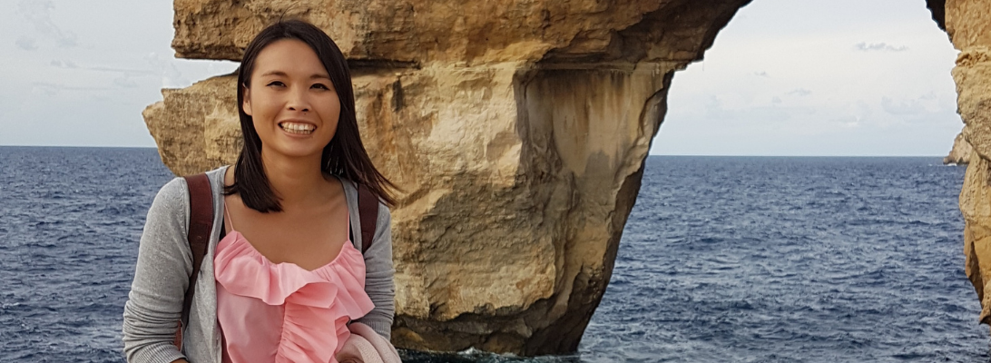 Unsere Kollegin Linye aus der Microsoft-Programmierung im Urlaub.